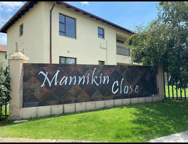 BEDROOM SECTIONAL TITLE FOR SALE IN PARKRAND